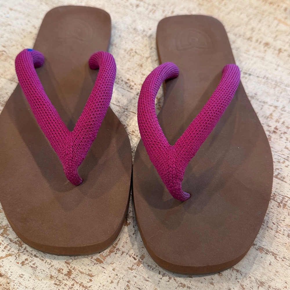 Rothy's Magenta Strap Brown Footbed Flip Flops - Picture 2 of 5
